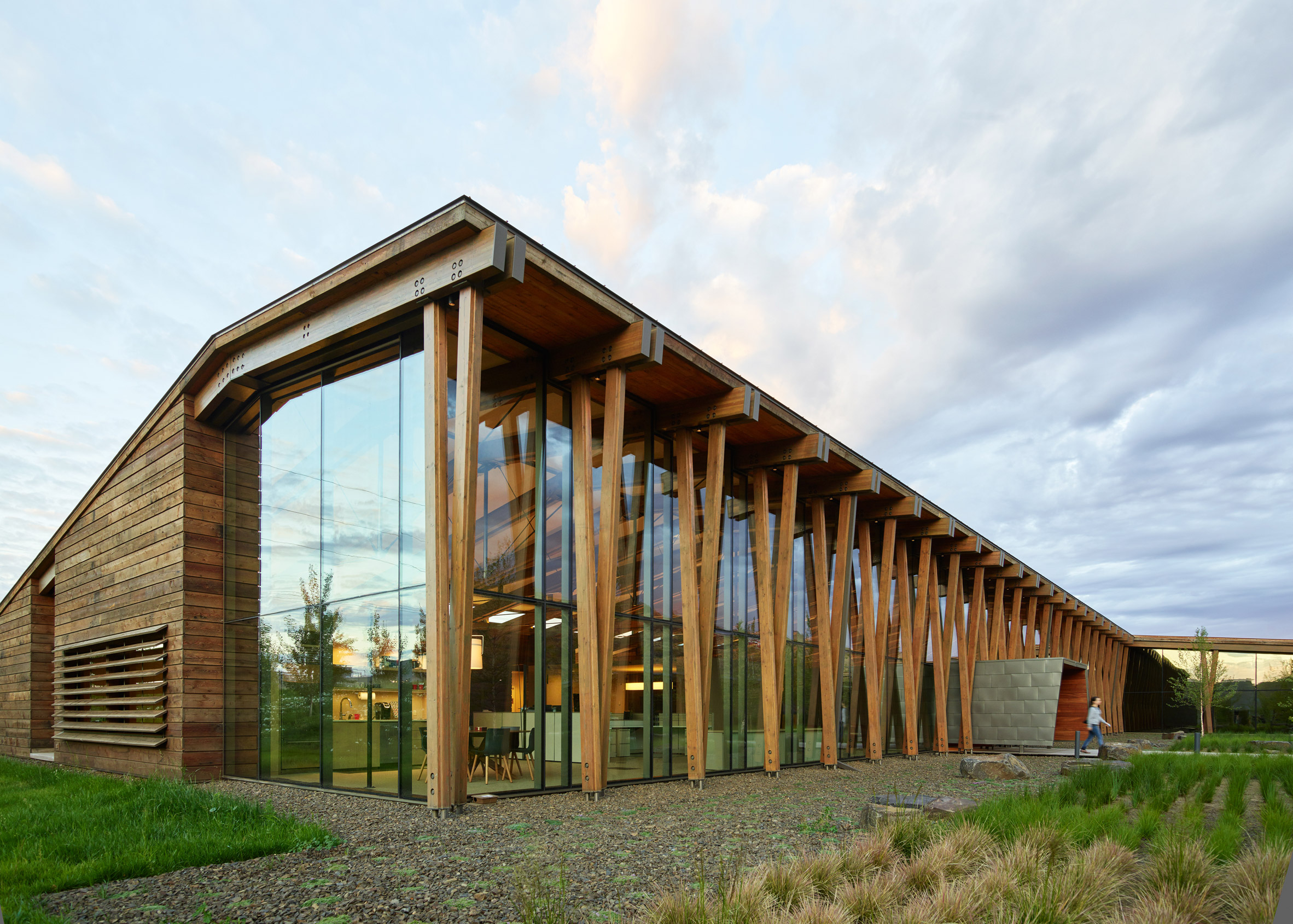 washington-fruit-produce-hq-matt-anderson-graham-baba-architects-washington-office-vernacular_dezeen_2364_col_12