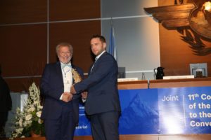 ASHRAE President Bjarne W. Olesen Receiving UN Environment Partnership Award[7508]